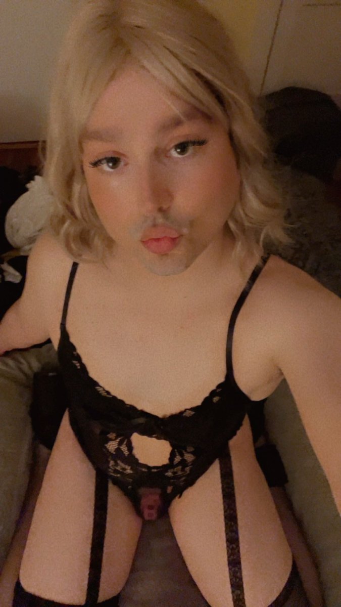 sissy sylvia💕 tweet media