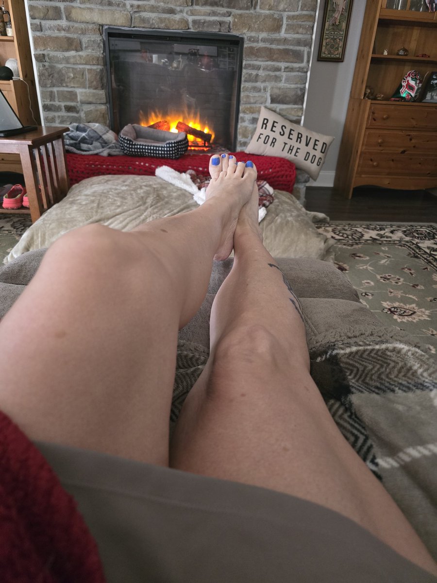 VILFisBack's tweet photo. #Spring has sprung down here in Bama! That means it was time to tame the gnarly #toes and hairy #legs! https://t.co/aAWdkyH90r