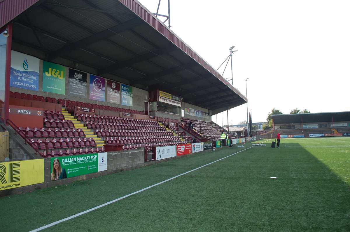 KeltyHeartsFC's tweet photo. ๐Ochilview Park
#STEKEL | #KeltyHearts https://t.co/jyAVf1V60s
