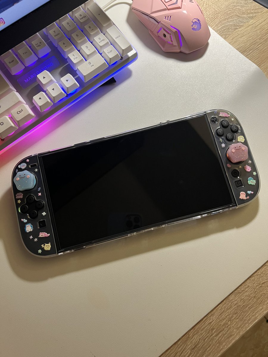 𝐒𝐚𝐫𝐮𝐤𝐢 tweet media