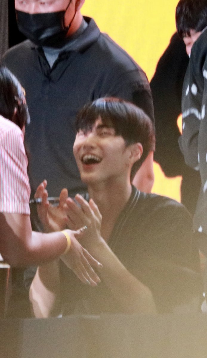 J29 ♡ 🌻🐝 tweet media