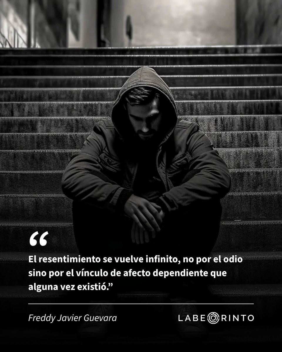 RicardoBelloVE's tweet photo. ¿Qué relación guardan la violencia desatada en Latinoamérica, el mensaje de Trump en los EE.UU., los chalecos amarillos de Francia, el independentismo catalán y el Brexit? Todos estos fenómenos son producto de causas diferentes; sin embargo, se nutren de una raíz común: indignación, rabia y sed de justicia.

Es urgente redimir esas frustraciones. Y sucede que el rencor se lleva
mejor en grupo. Hacer una proyección de nuestra complejidad
inferior, cargada de envidia, ira u odio, en un asunto colectivo resulta
más cómodo.

No es necesario manejar en el mundo interior aquel rencor que nos hace
pasar trabajo y sufrir. Por lo que el reto de la individuación se puede
desechar. Además, sentirnos parte de una masa inconsciente que piensa
del mismo modo nos excita. Estimula nuestro sentido de pertenencia.

Lee el ensayo completo en https://t.co/1uyYu2YJAx

#FreddyGuevara #Resentimiento #PsiqueColectiva #Psiquiatría #SaludEmocional