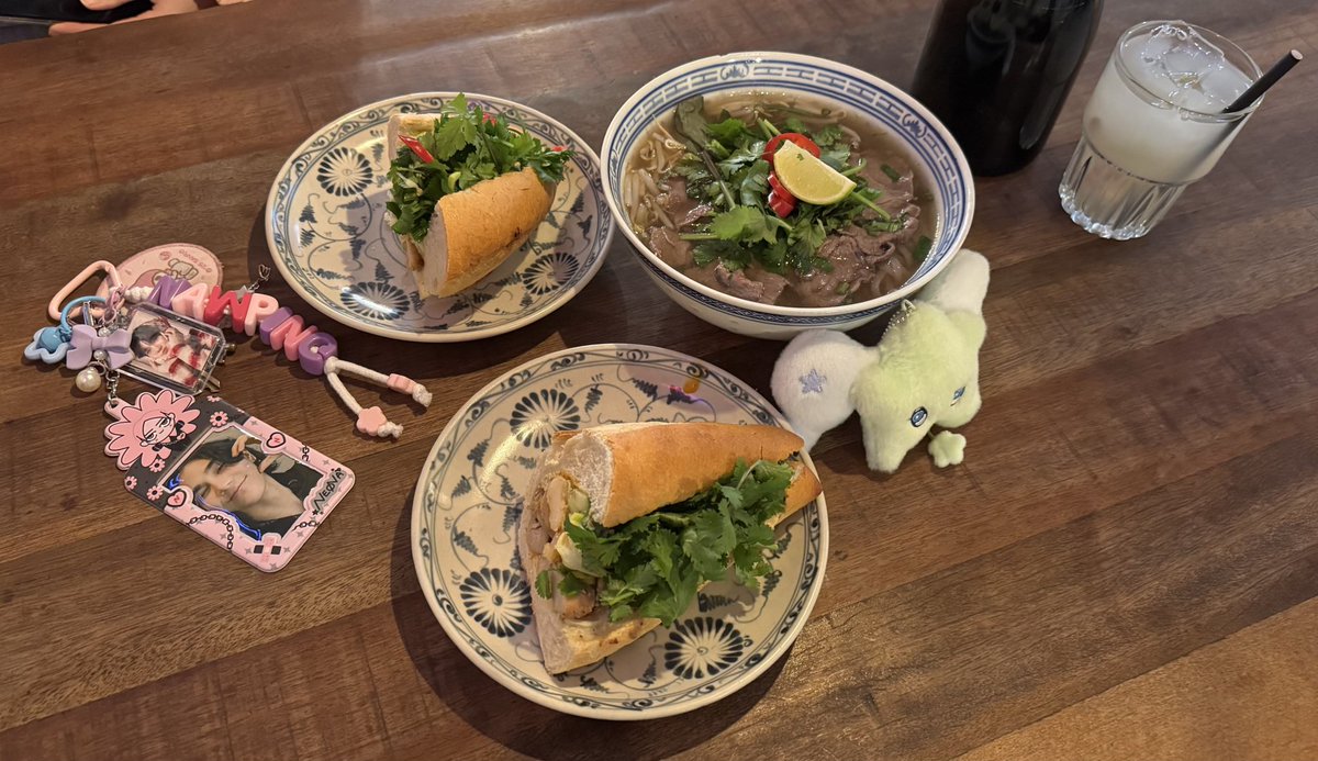 marie 𖤐 tweet media