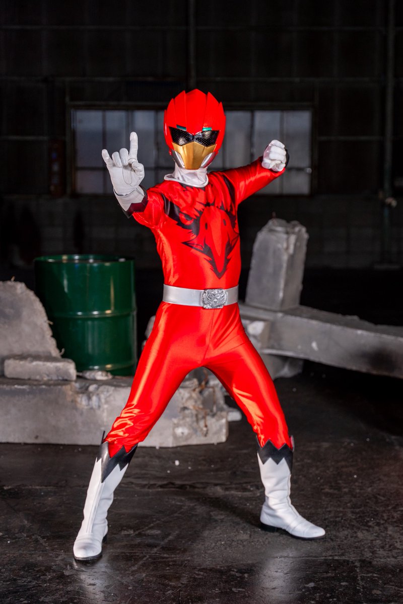 红-战-士 tweet media