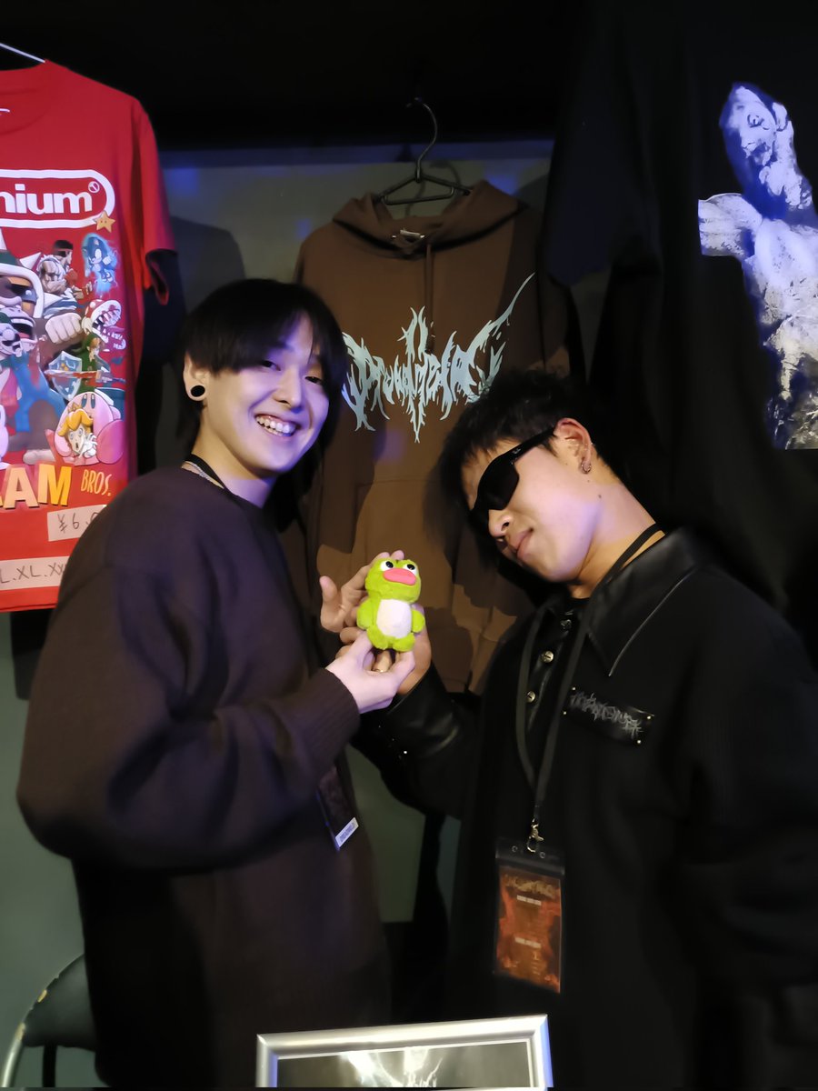 なお★ tweet media