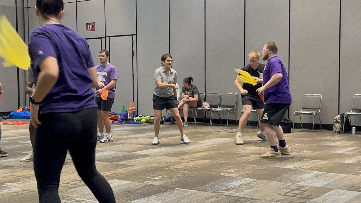 NAESP_ED's tweet photo. This week has flown by!!!! But I get to pause today to check out some of my favorite presenters like @Gr8FulLearner at this session on joyful &amp; meaningful movement. #SHAPEKC @SHAPEAmerica https://t.co/j9MTCzOpef