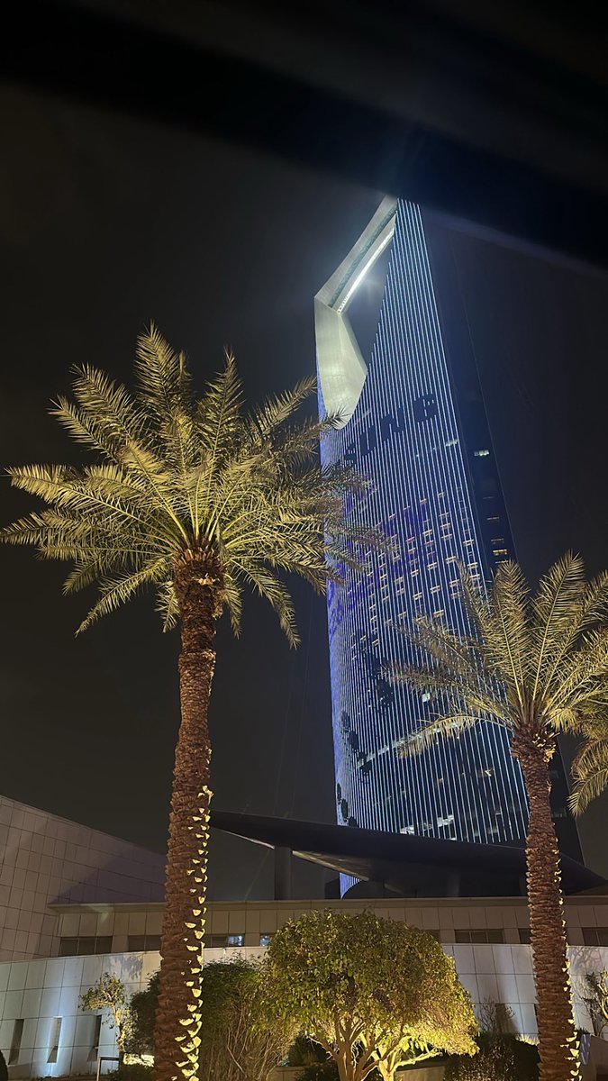 i1H8N's tweet photo. الرياض 🤍. https://t.co/TTInSixPET