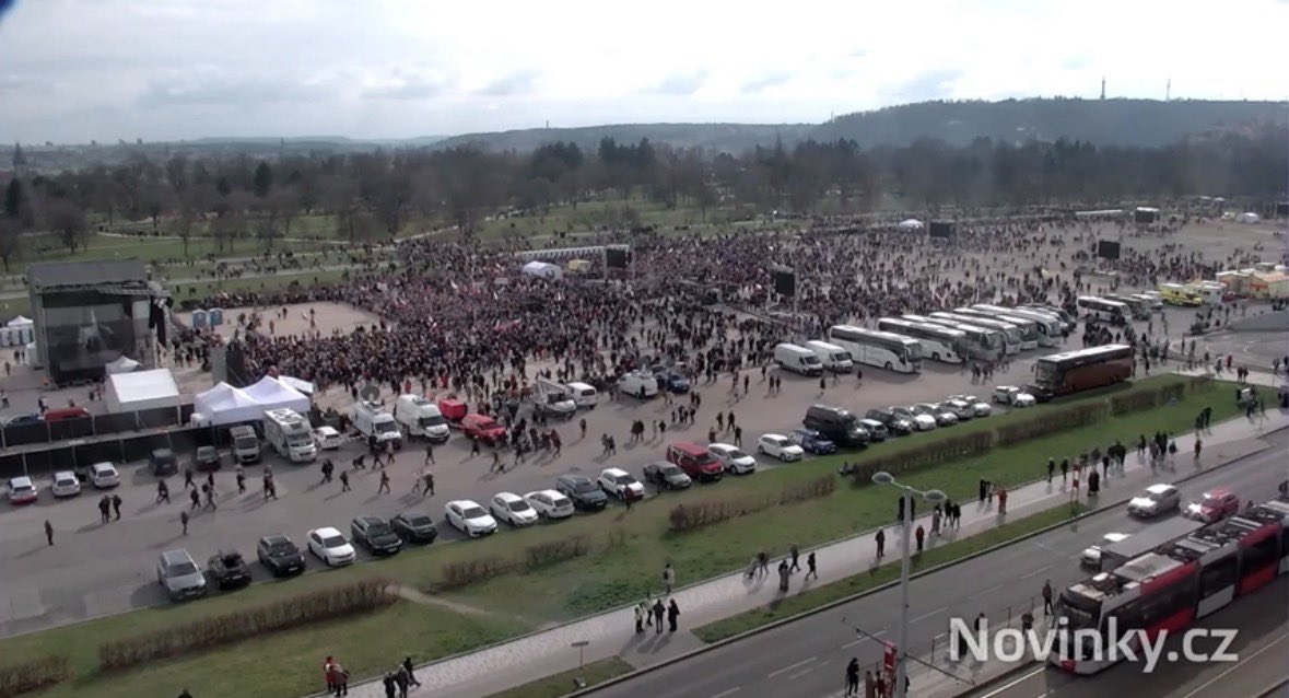 novinkycz tweet media