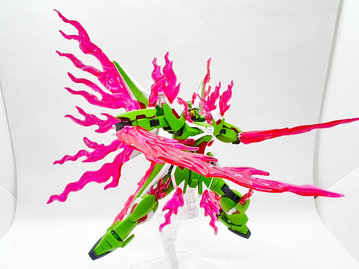 クノティス tweet media