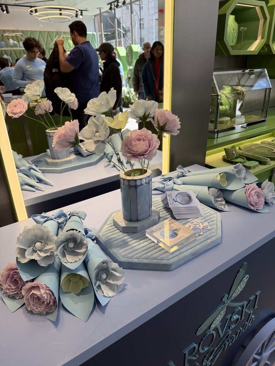 becca ౨ৎ tweet media