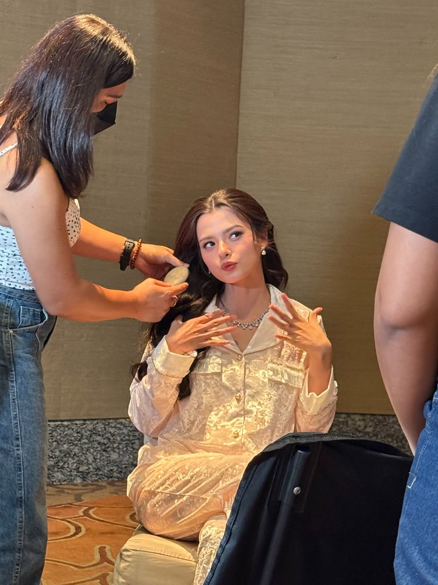 roxi 🧡👁️ tweet media