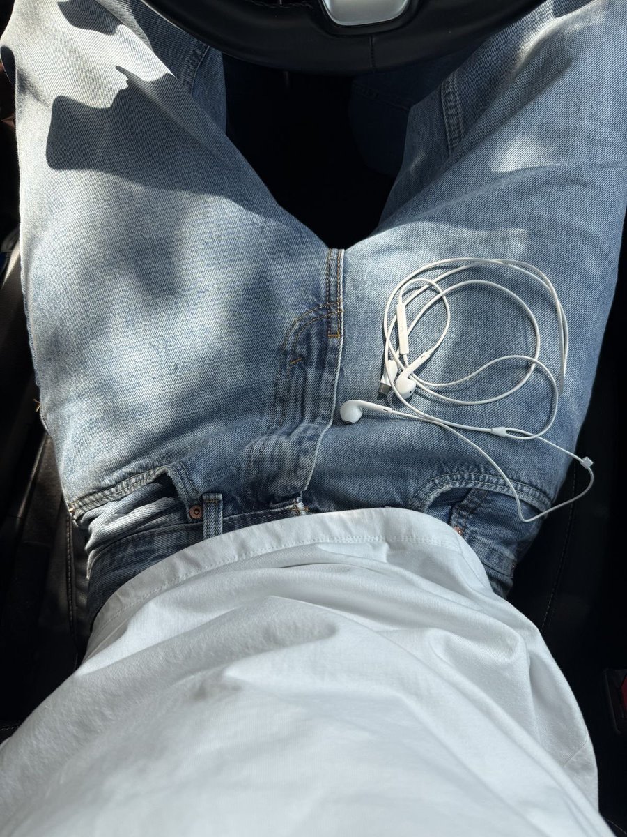 𝔍𝔍✰ tweet media