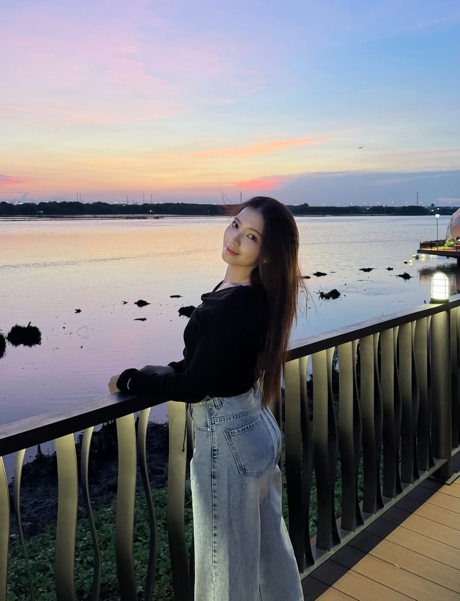 GraciasFans_INA's tweet photo. [Instagram @_shaniagracia31] 

☁️🫧✨

🔗https://t.co/ZGw0jZgXXO https://t.co/6XP8xBtXGX