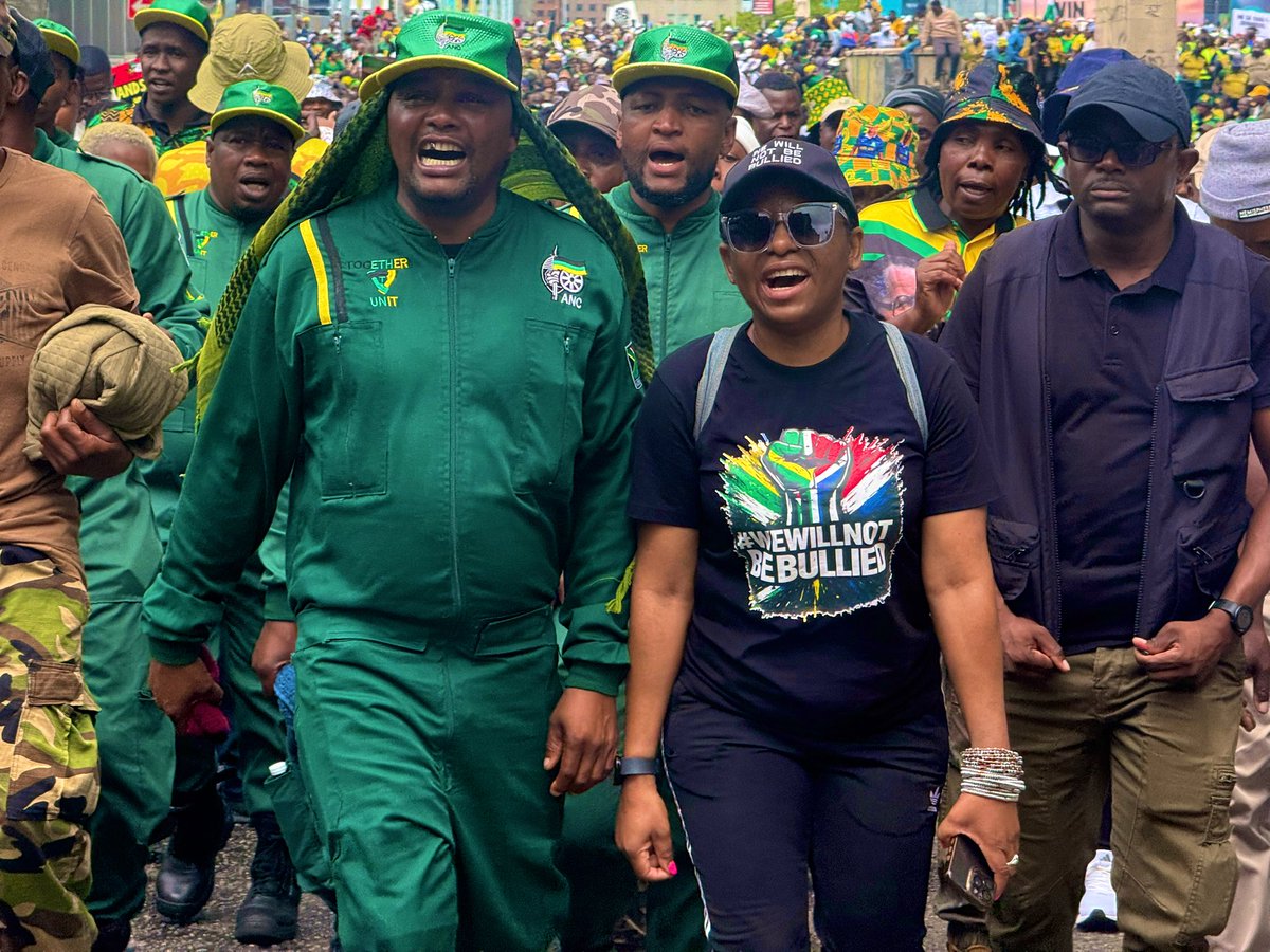 Zhuliyia 朱莉娅 tweet media