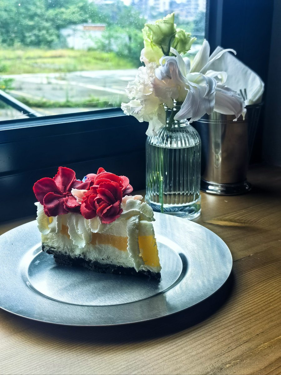 Tanya Lim tweet media