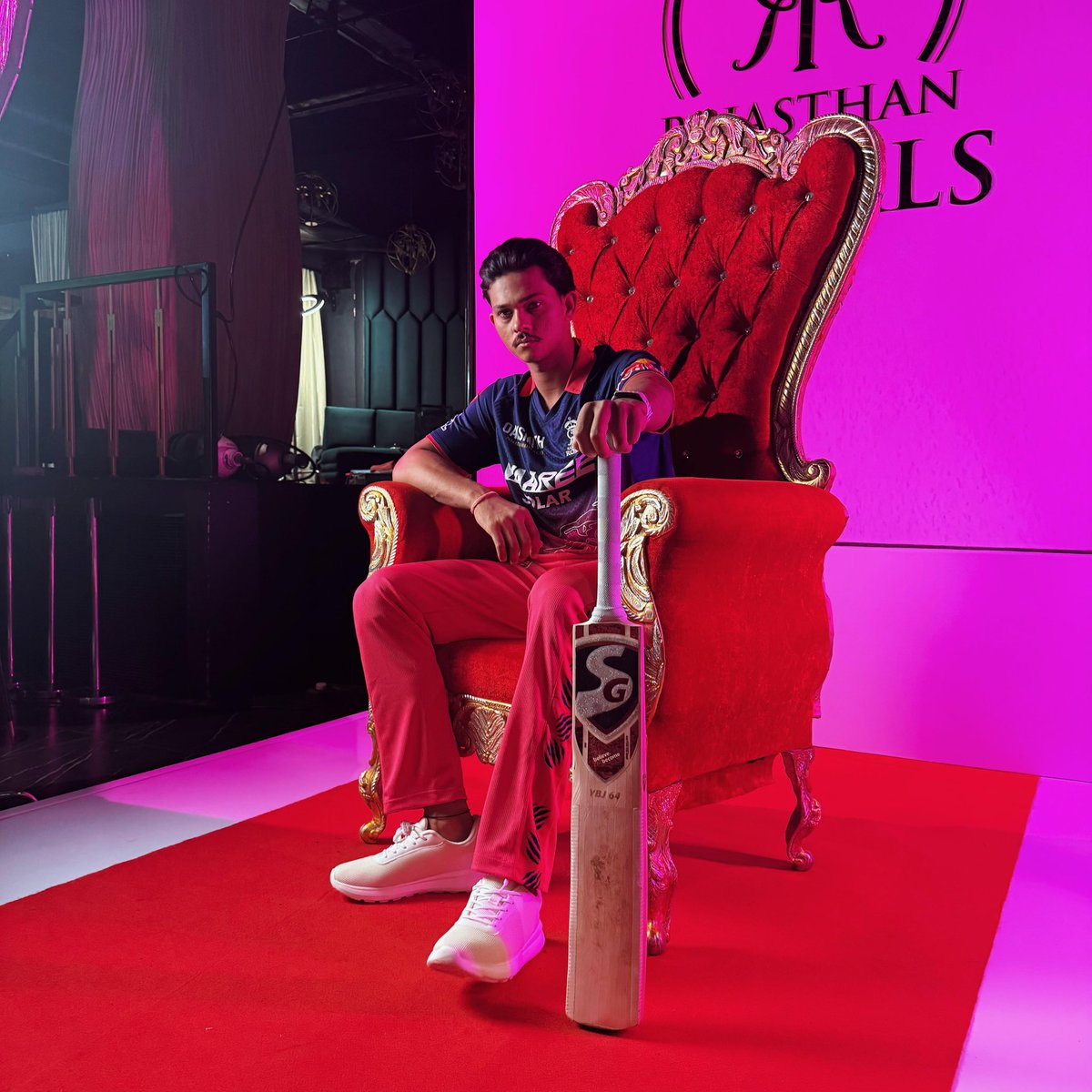 Pratika's Poetry tweet media