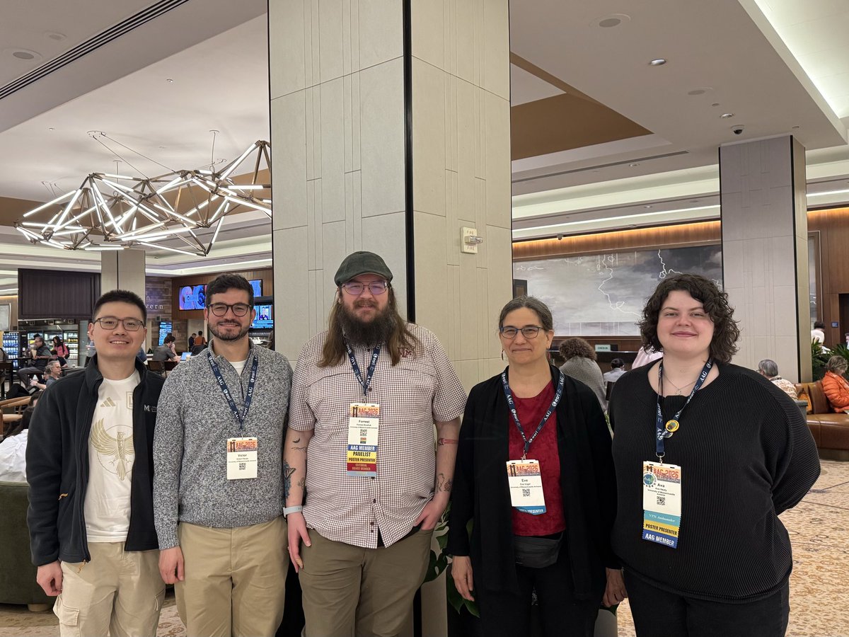 hzhangus's tweet photo. Very glad to meetup with UMass geographers at #AAG2026 in San Francisco @UMassEGCS https://t.co/mYe4lkdxtS