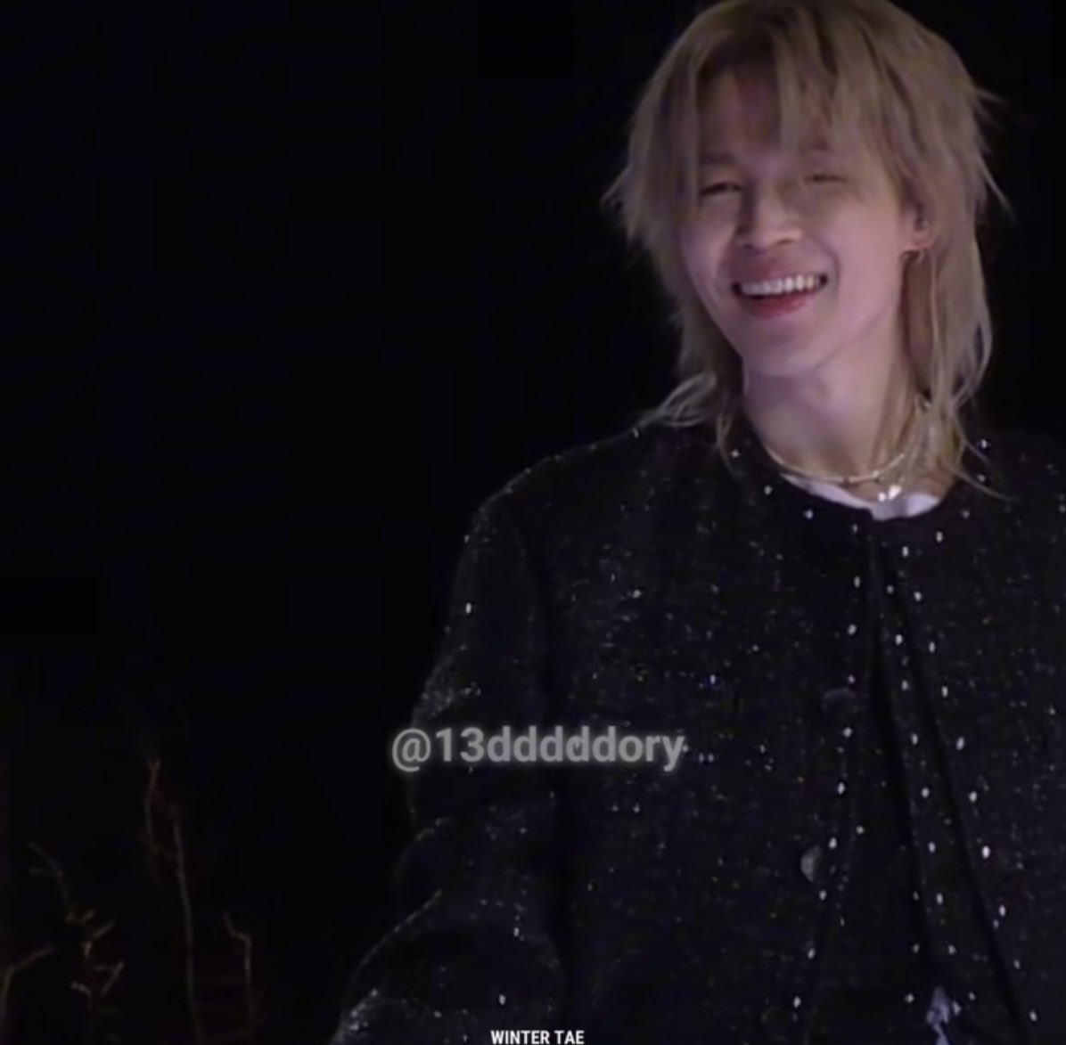 EiPhyu28368's tweet image. My bias 🥺🫶🖤🤍
 #JIMINS #ParkJimin  #JIMINJIMIN  #NuNew @CwrNew