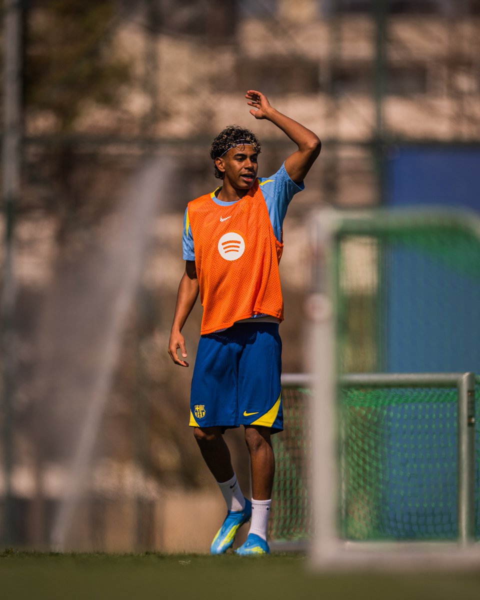 FC Barcelona tweet media