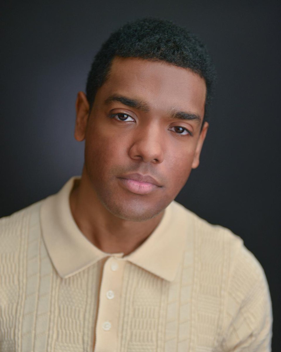 ScottsHeadshots's tweet image. Most actors update their headshots every 1–2 years.
Your look evolves - your photos should too.

#HeadshotsByScott #ActorHeadshotsNYC #NYCActors #NYCHeadshotPhotographer