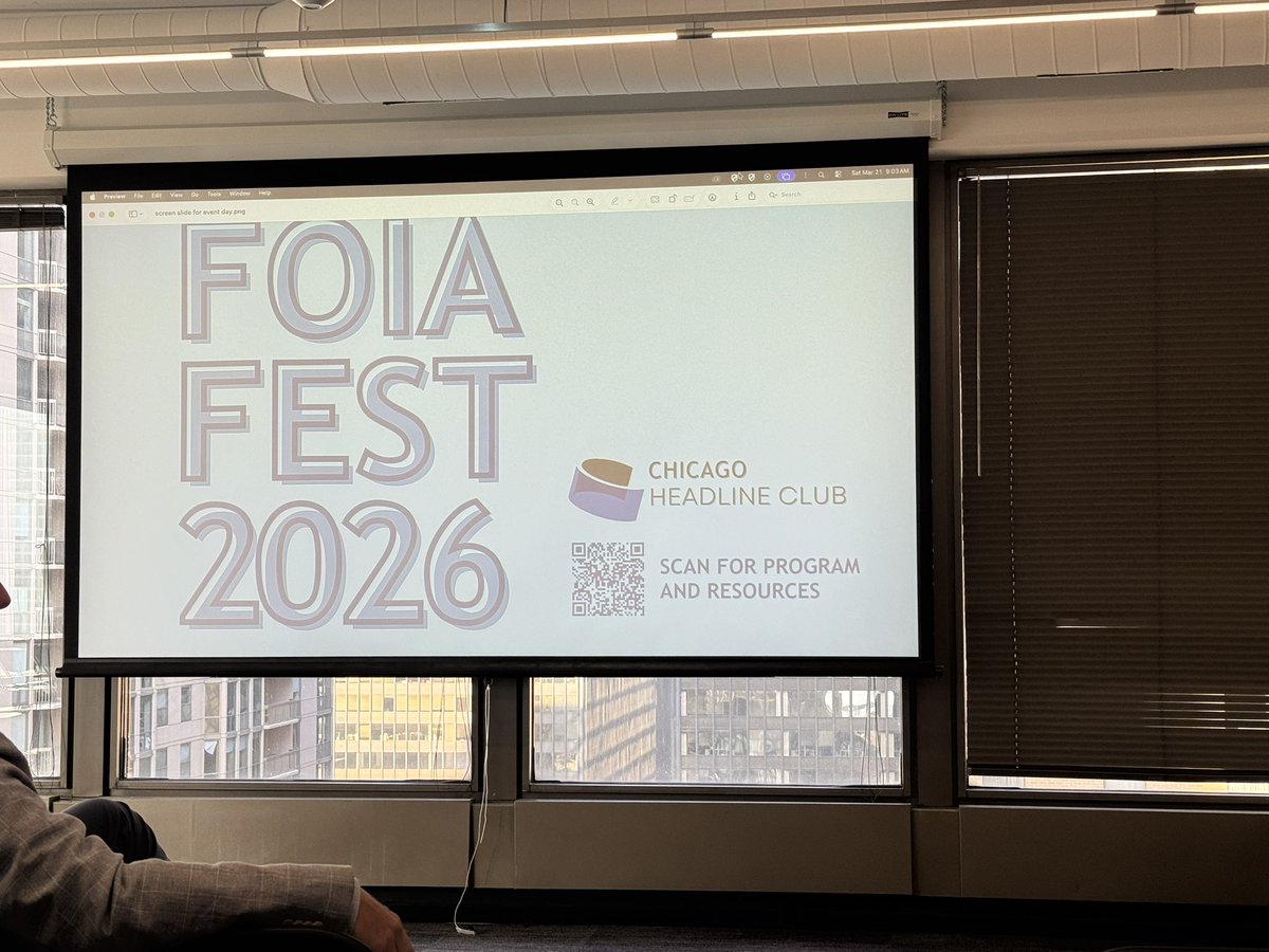 Next up.. #FOIA fest with <a href="/thedailyline/">The Daily Line Media, LLC</a> team. Thank you <a href="/headlineclub/">Headline Club</a>! 

Good to be with team members <a href="/camryncutinello/">Camryn Cutinello</a> and <a href="/MikeMcDTweets/">Michael McDevitt</a> of <a href="/thedailylinechi/">The Daily Line</a> <a href="/thedailylineIL/">The Daily Line Springfield</a>