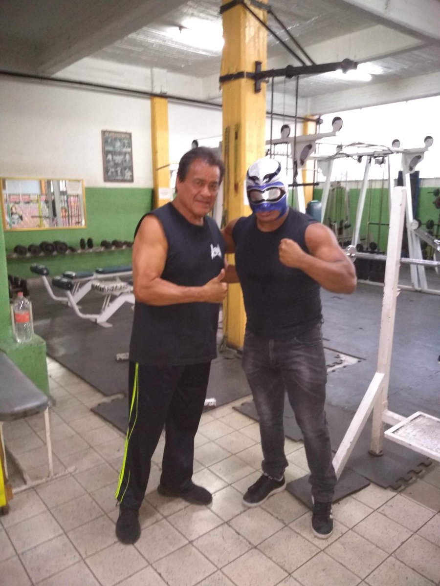 Stuka JR. CMLL 🚀 tweet media