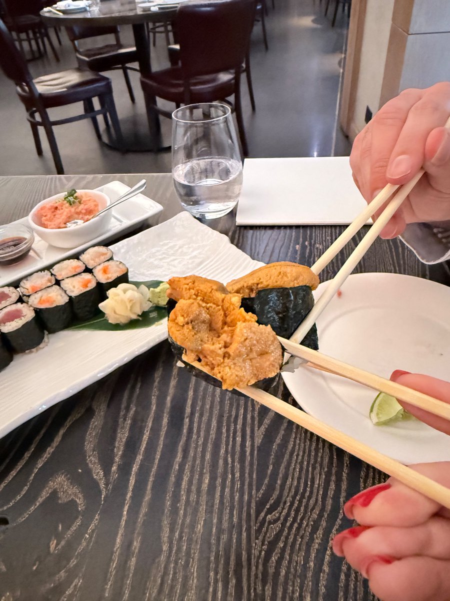 Rebekka Ray tweet media