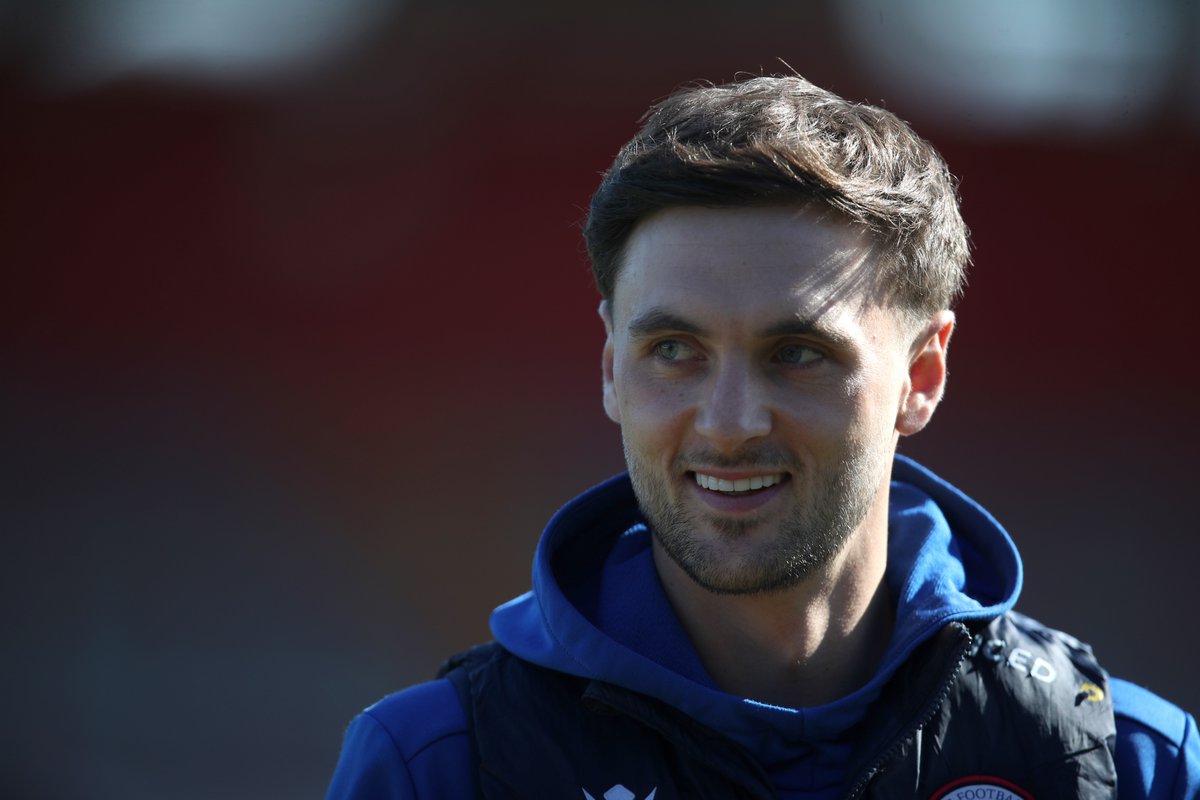 Reading FC tweet media