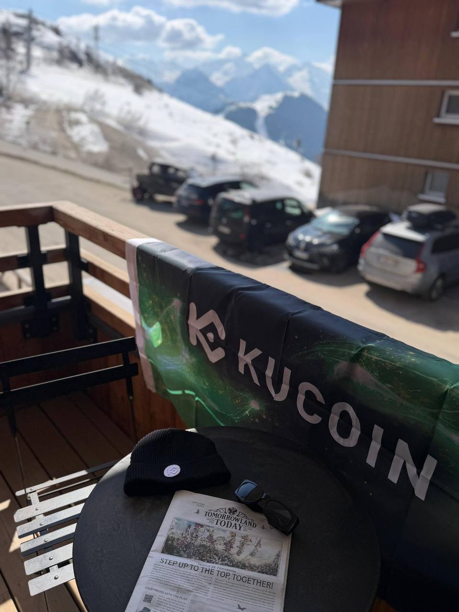 kucoincom's tweet photo. Behind the vibes is the team 💙

Meet the KuCoin crew at @TMLwinter here to connect, share, and build the future together.
Crypto is better when we build it together.
#TomorrowlandWinterKuCoin #Kumorrow https://t.co/iu8BU4pM0F