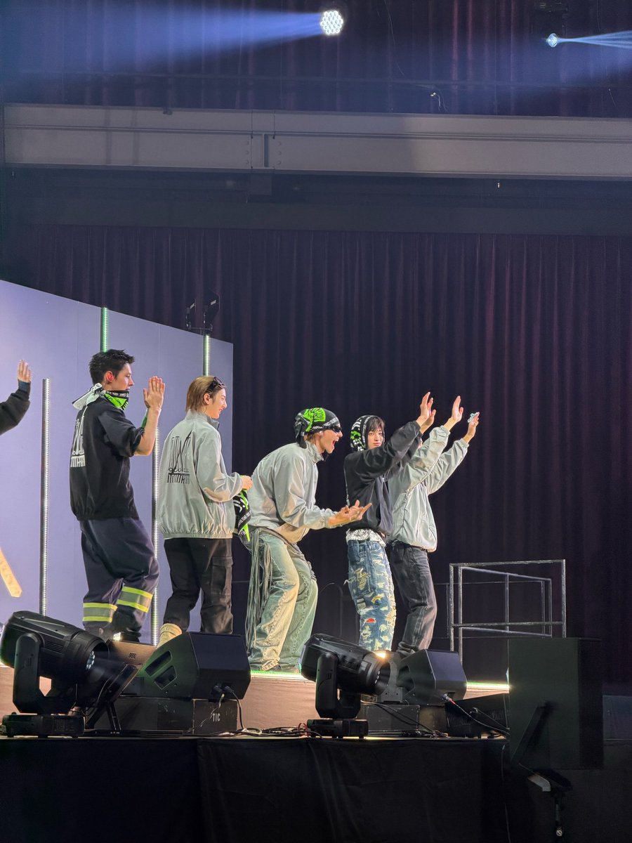 CORTIS CRAVE tweet media