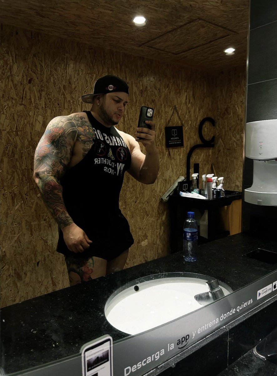 dominican fitnes 6’4 🇩🇴🇩🇴🇩🇴🇩🇴🔥🔥🍆🍆 tweet media