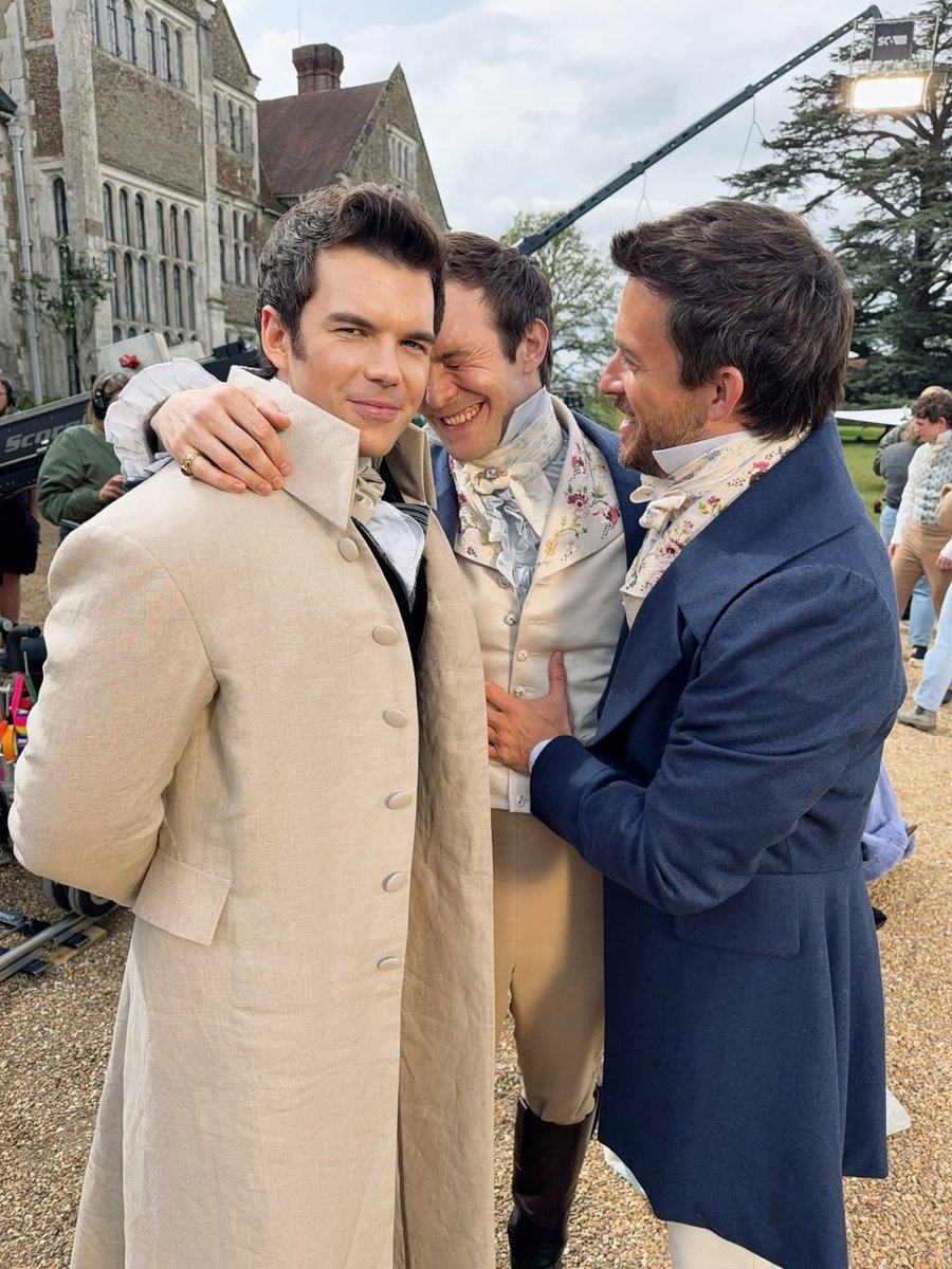 Jonathan Bailey Access tweet media