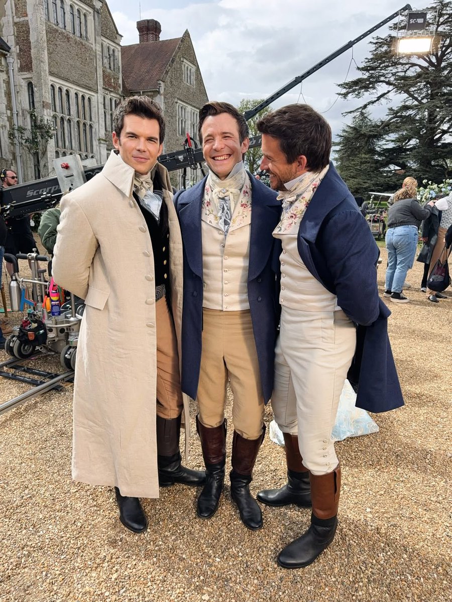 Jonathan Bailey Access tweet media