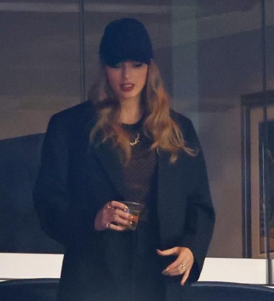 row ౨ৎ tweet media