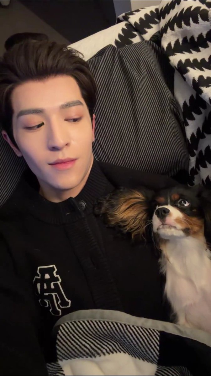 ((สัตว์เลี้ยงเหมือนเจ้าของท่าจะจริง 5555))
พี่แพท น้องนิค คือความหล่อแบบคูณ 2 🐰🦊🐶💕