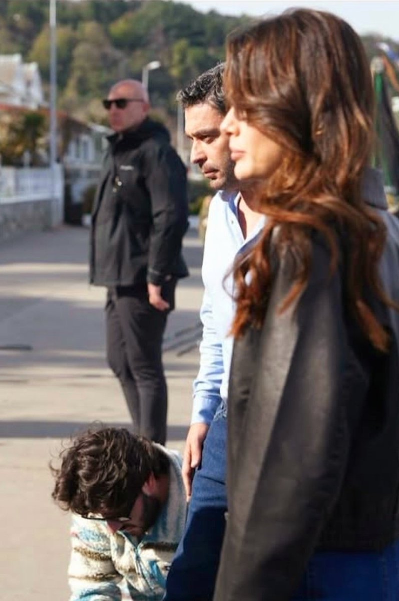 d.✨️ tweet media