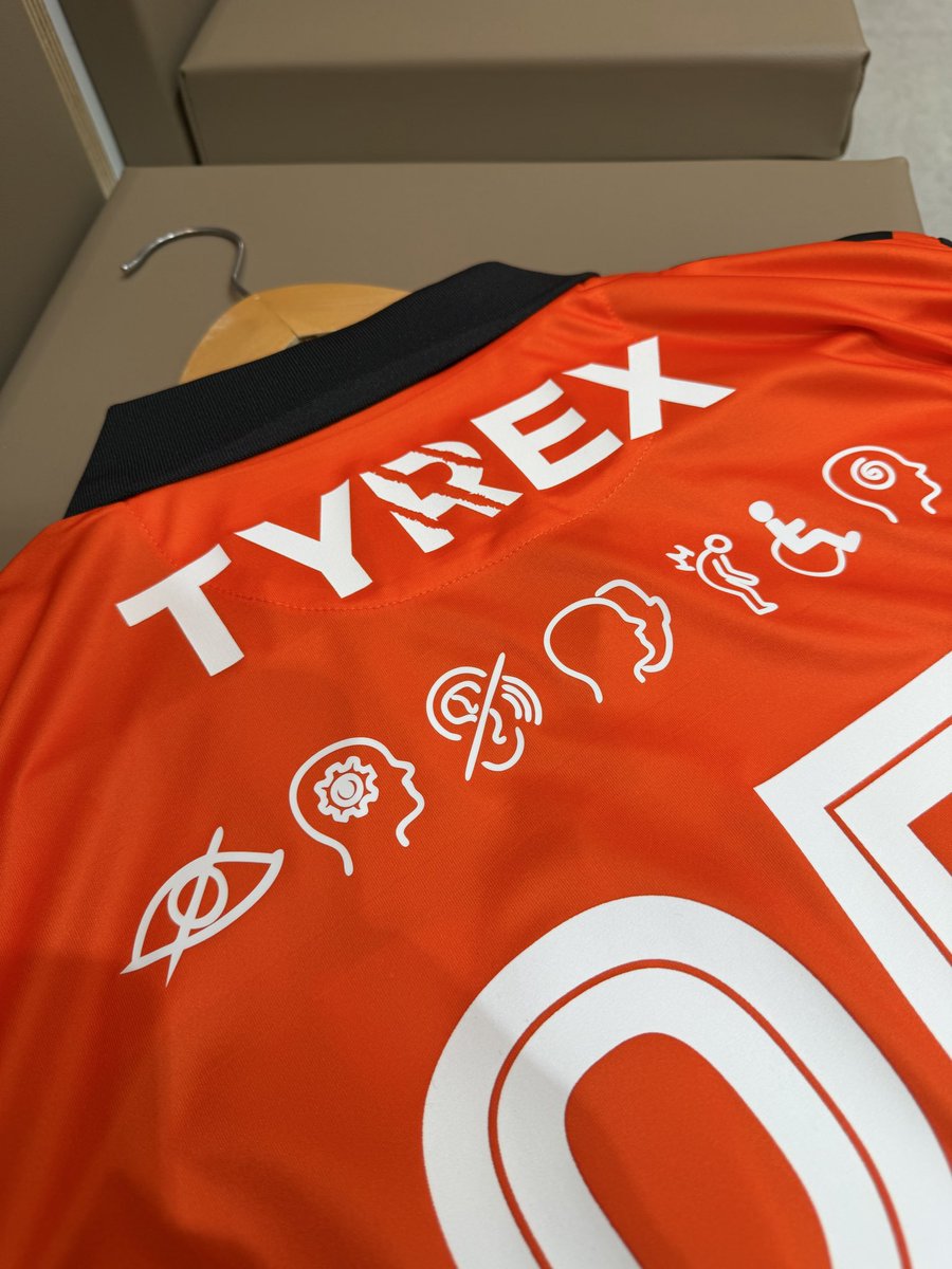 FC LORIENT 🐟 tweet media