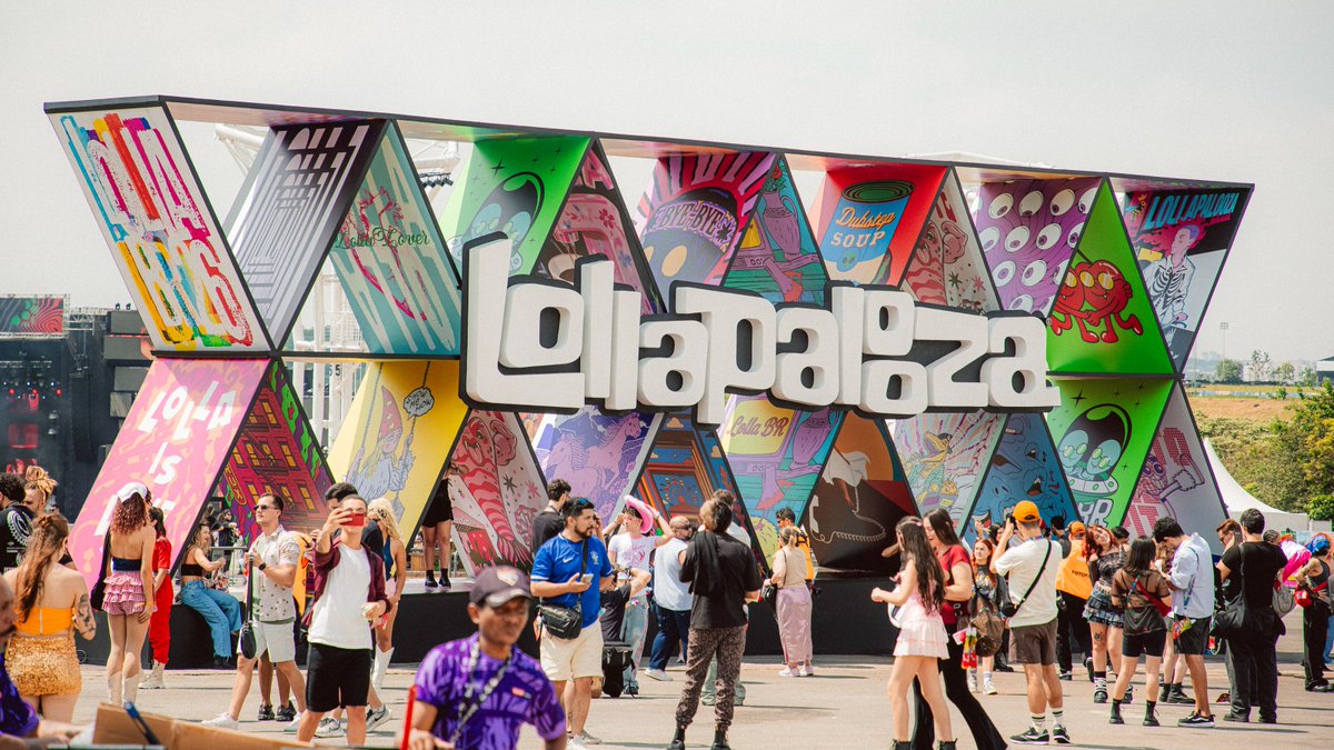 LollapaloozaBr's tweet photo. Uma thread com tudo que você precisa saber para curtir o #LollaBR sem preocupações. Segue o fiooo! 👇 https://t.co/M8dOamacrn