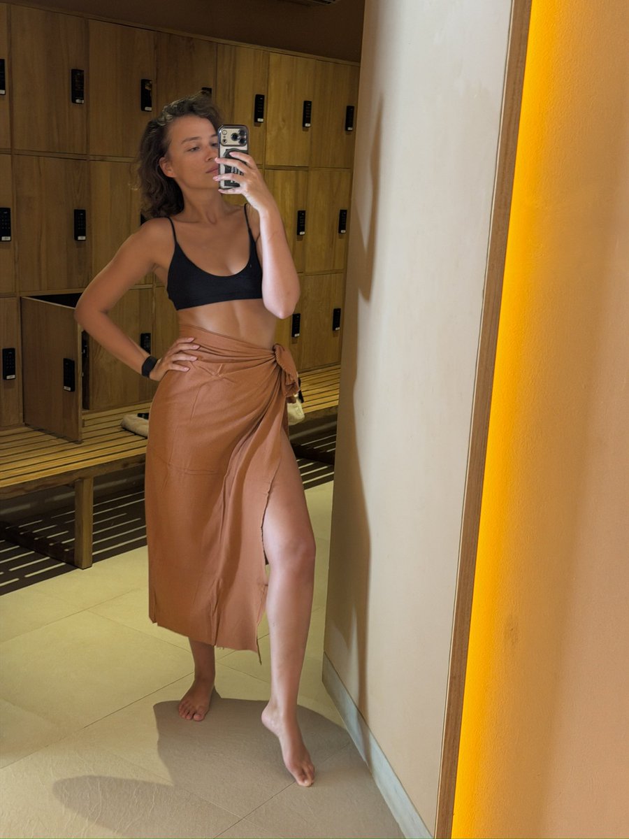 страж галактики tweet media