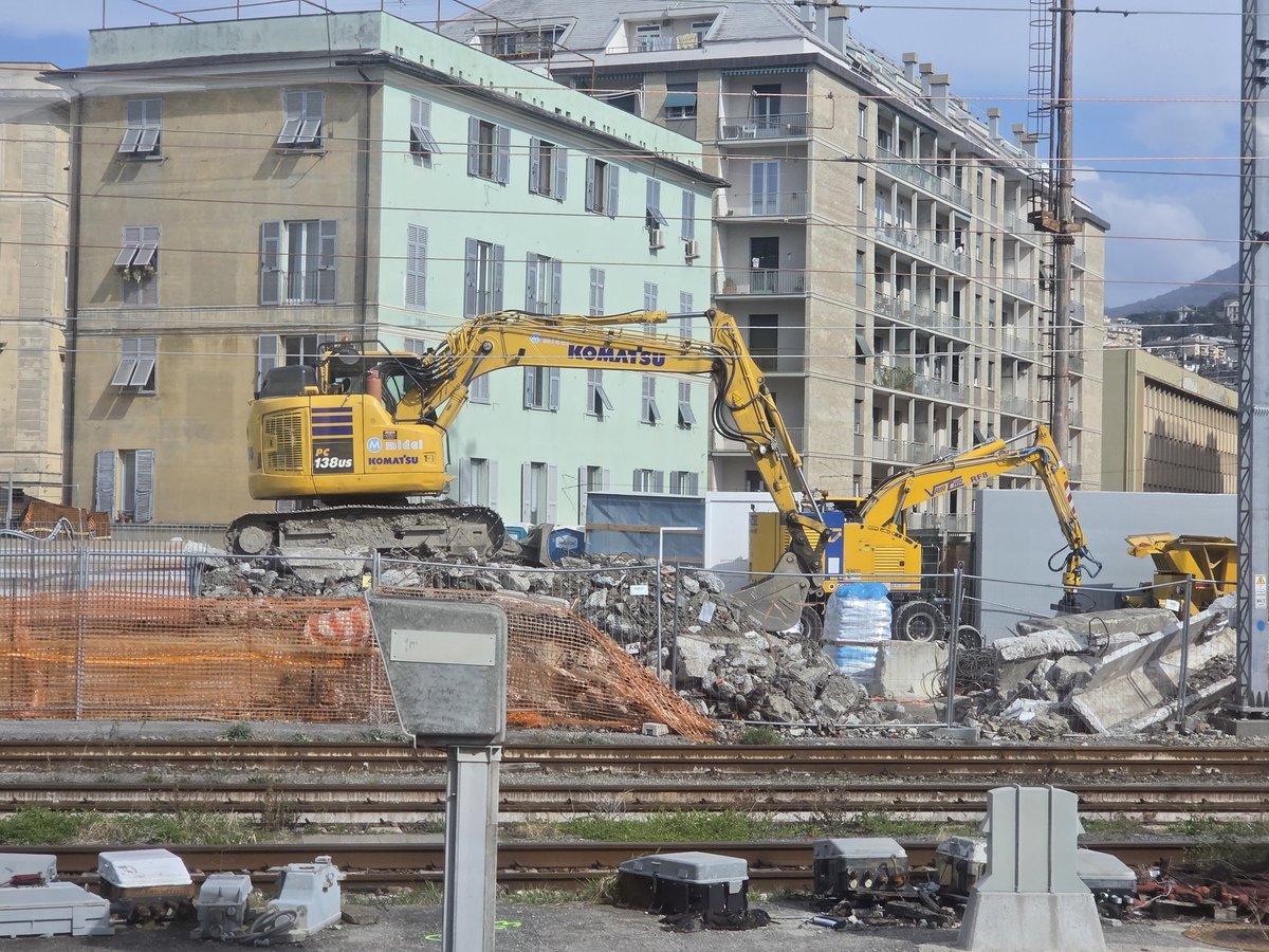 例のアレ: tweet media