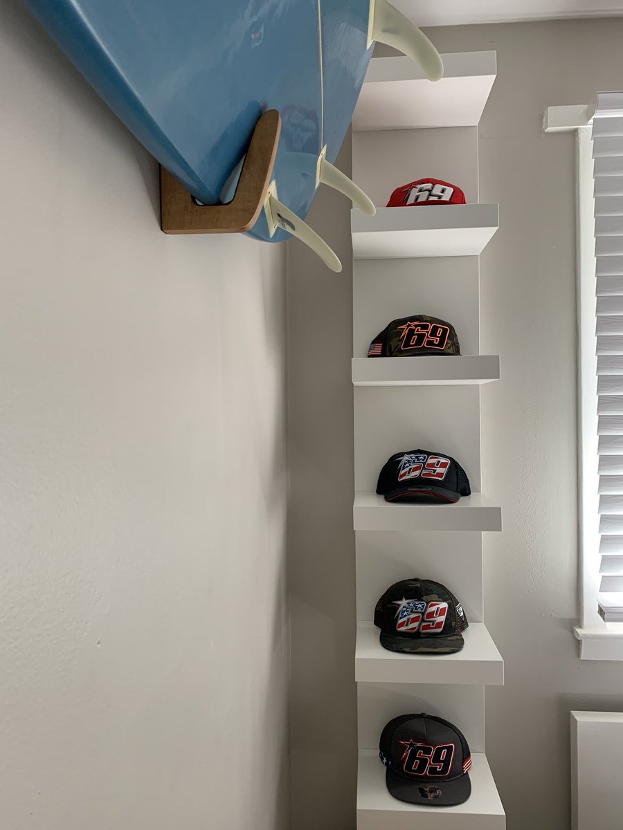 spicoli_75's tweet image. Would give anything for one more conversation @NickyHayden 😭❤️💔

#RIP #RideOnKentuckyKid #KentuckyKid #motoGP