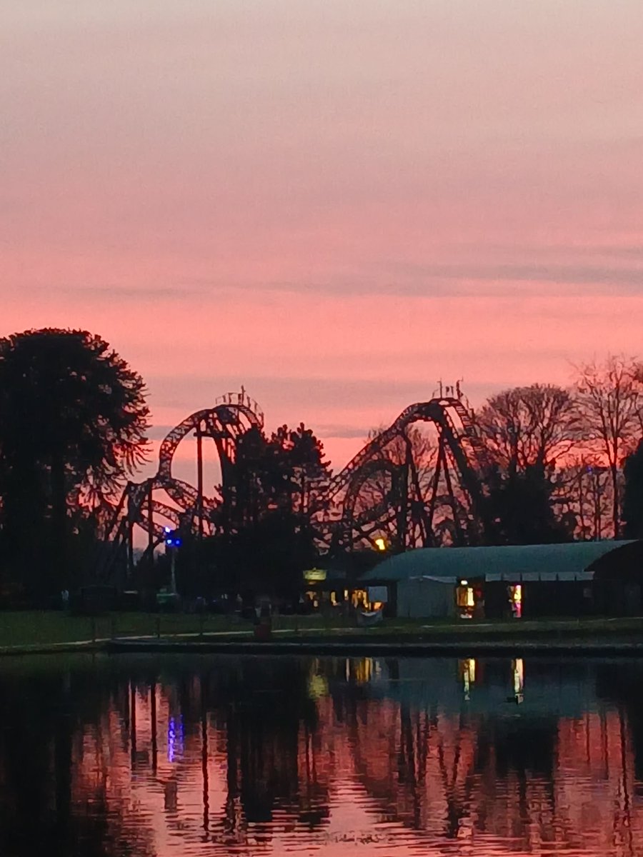 CoasterPilot🎢✈️ tweet media