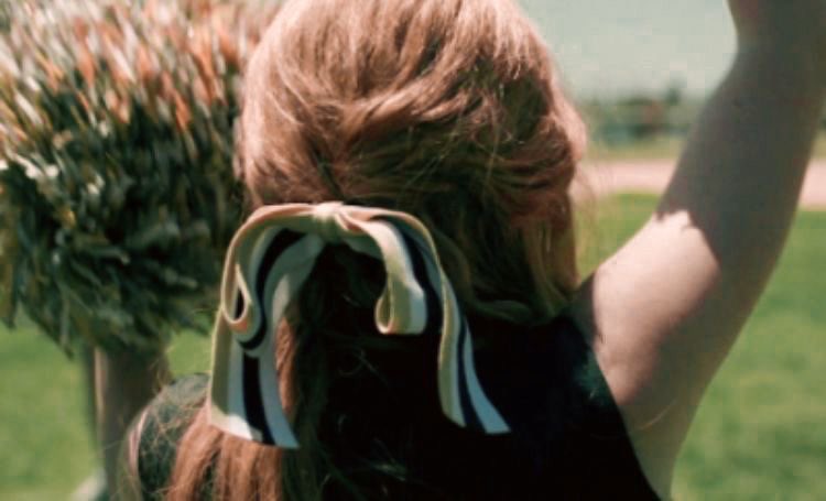 bella wants 3 waterfalls tweet media