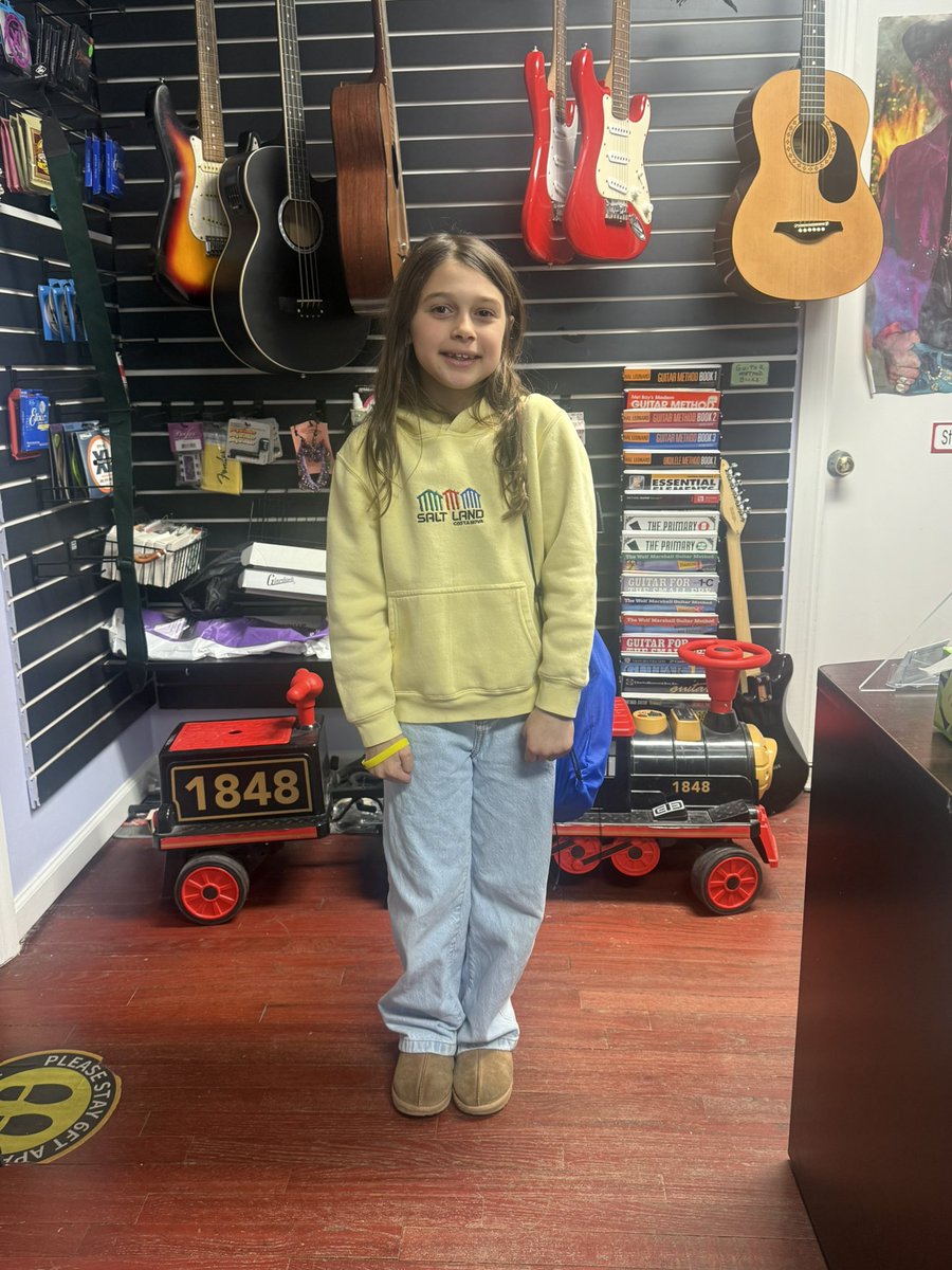 BigBeatStudio's tweet image. Congrats Stella on earning your yellow wristband!!
.
.
#musiclessons #musicclass #musicstudio #musicschool #musicstudent