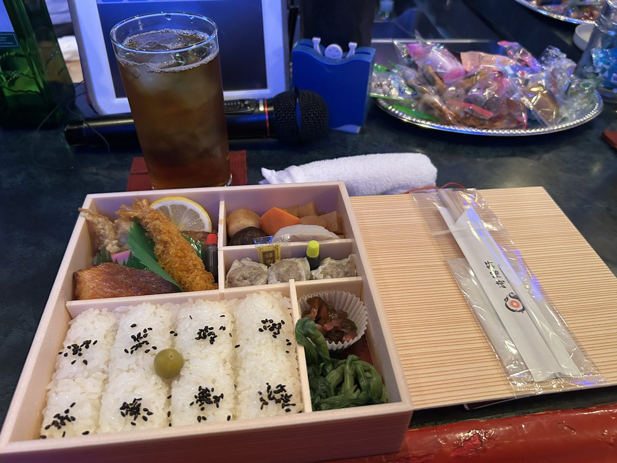 みなちん tweet media