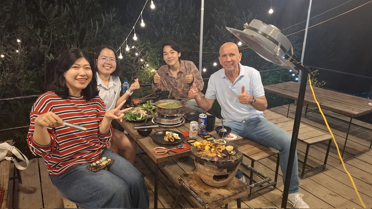 Eric van 't Hoff tweet media