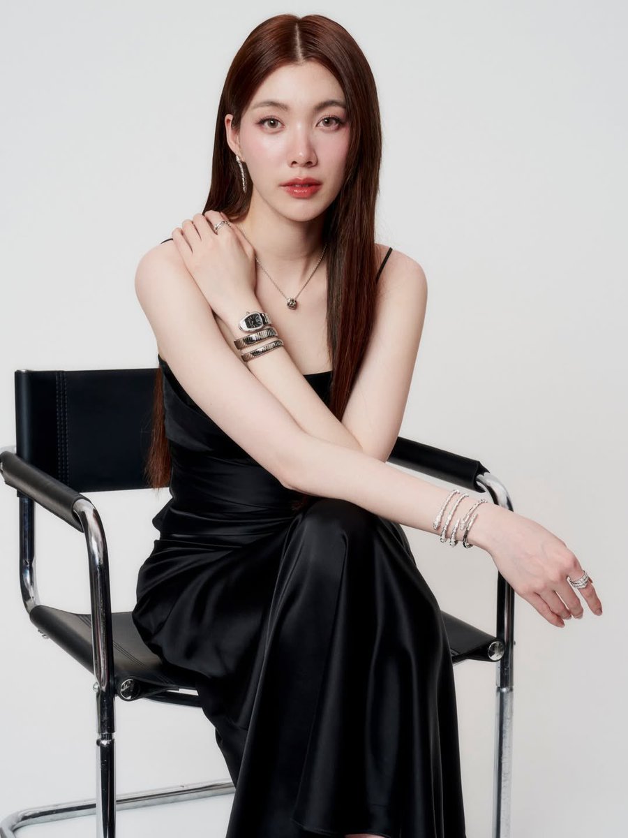 ormsmamihome's tweet photo. 20260323 - Orm has updated her IG post. (2)

My favorite Serpenti @Bulgariofficial 
#Bvlgari #BvlgariPartner

#OrmFriendOfBvlgari #Bvlgari
#OrmKornnaphat #ออมกรณ์นภัส
@Bulgariofficial @ormmormm https://t.co/RXH0wxlAnE