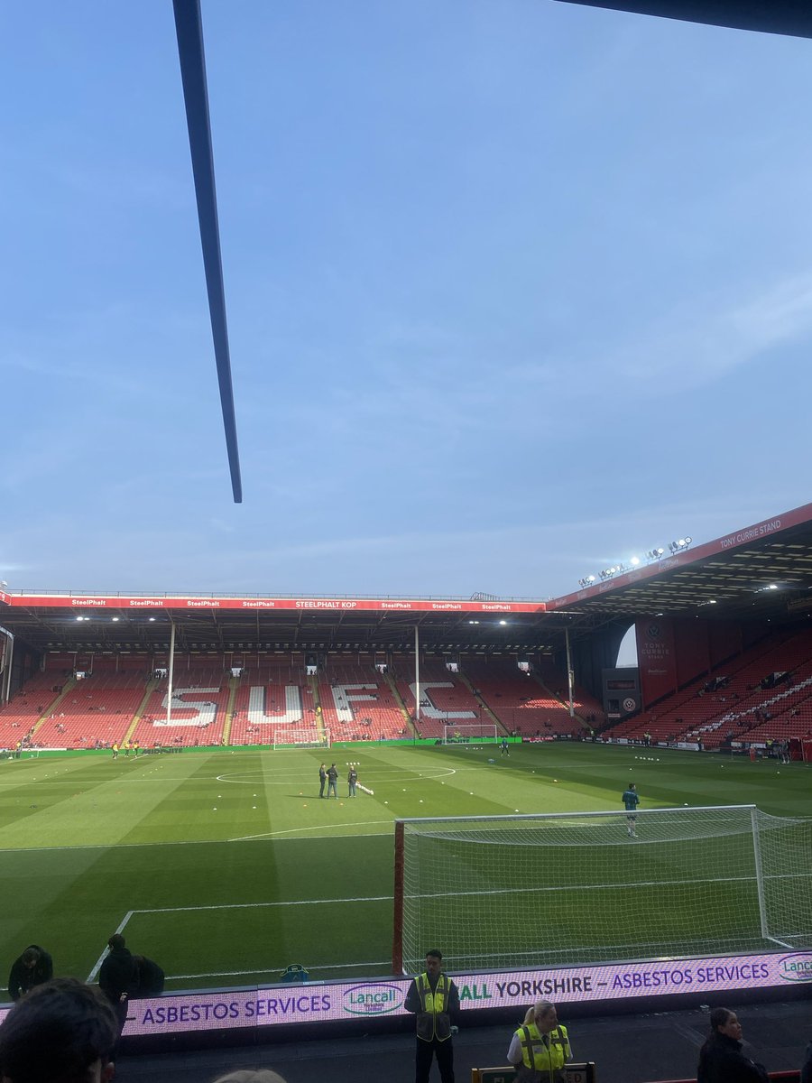 Luke Saunders tweet media