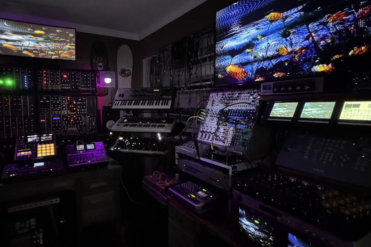 ex_mortal_ tweet media