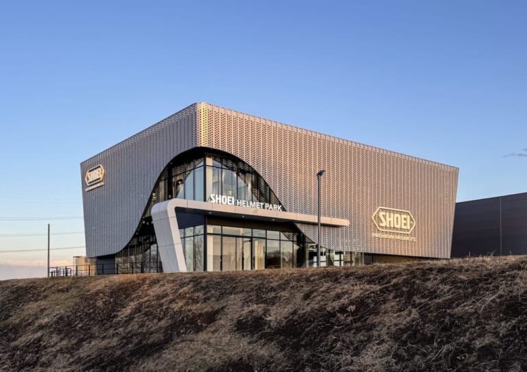 Accela@バイク記事紹介 tweet media